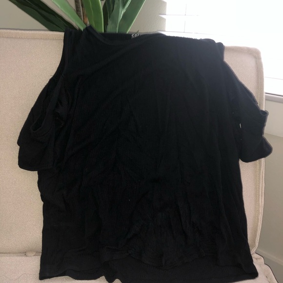 Black ribbed off the shoulder top - Picture 4 of 4